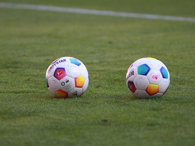 Fußbälle (Archiv) - Foto: über dts Nachrichtenagentur