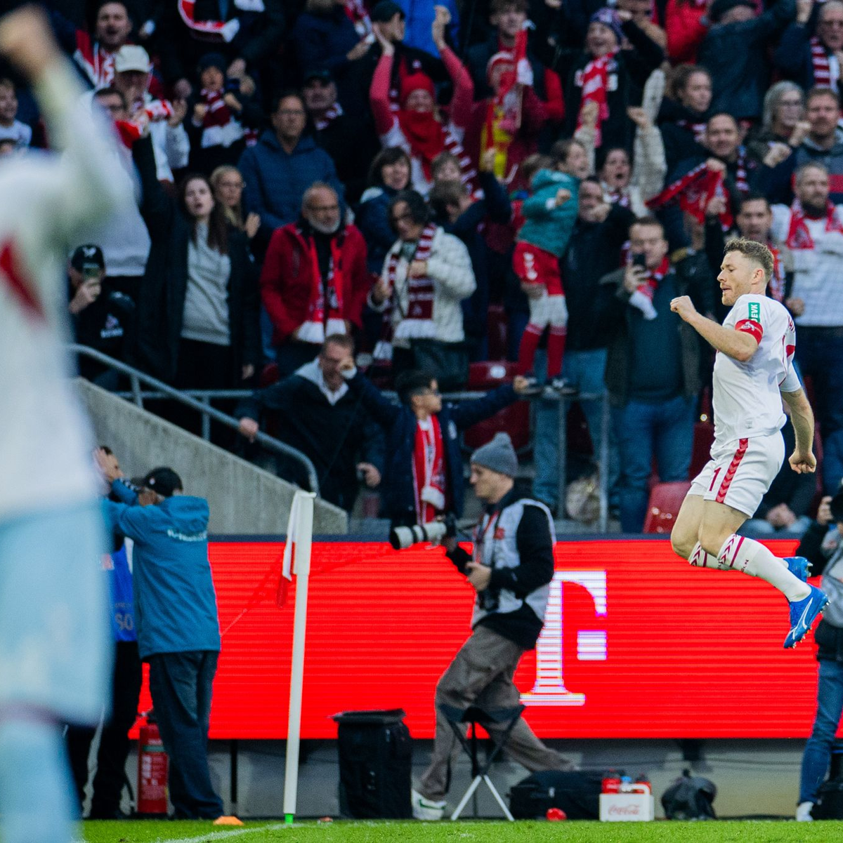 Florian Kainz jubelt nach seinem Elfmetertreffer zum 2:1 für den 1. FC Köln. - Foto: Rolf Vennenbernd/dpa