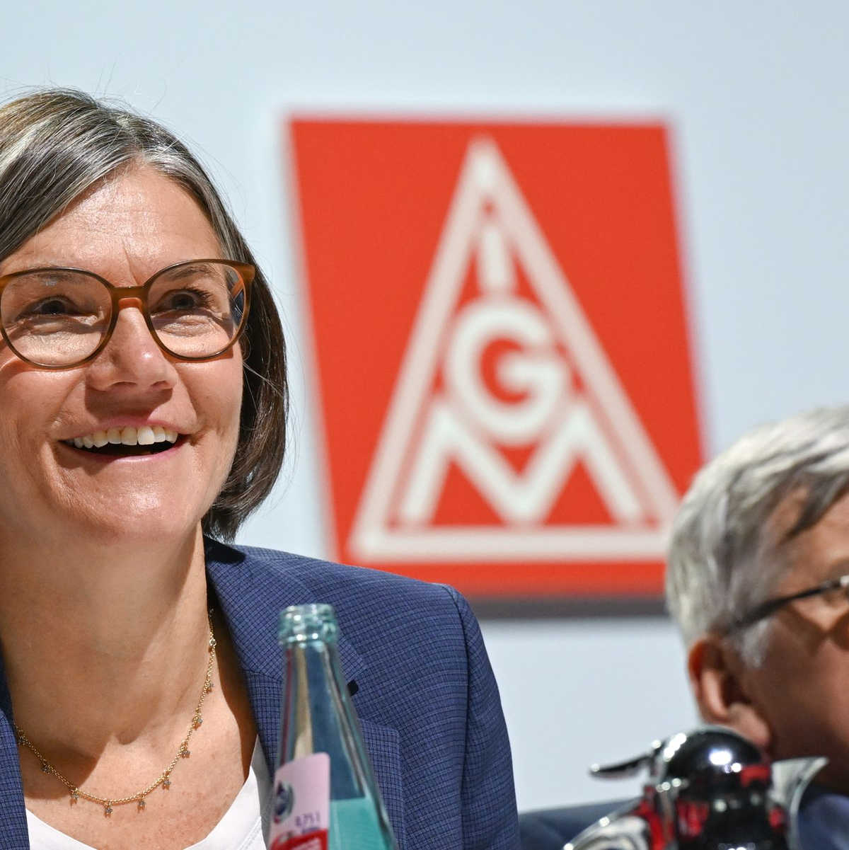 Mit Christiane Benner wurde erstmals eine Frau an die Spitze der IG Metall gewählt. - Foto: Arne Dedert/dpa