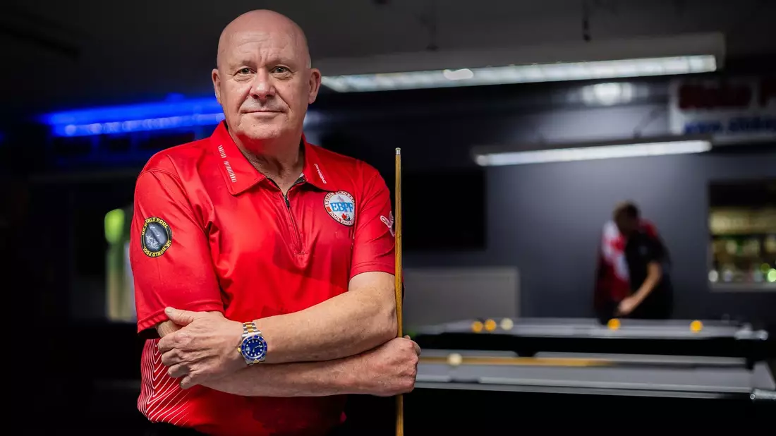Neil Jones hat es bis zum Pool-Nationalspieler gebracht. - Bild: ---/National Lottery/PA Media/dpa