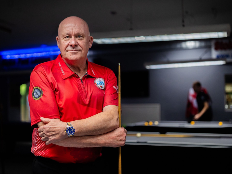 Neil Jones hat es bis zum Pool-Nationalspieler gebracht. - Foto: ---/National Lottery/PA Media/dpa