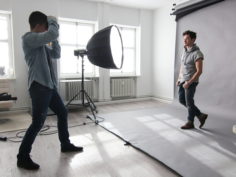 Obszöne Shootinganfragen: Edmond Rätzel klärt auf - wie weit darf ein Shooting gehen? - Foto: presseportal.de