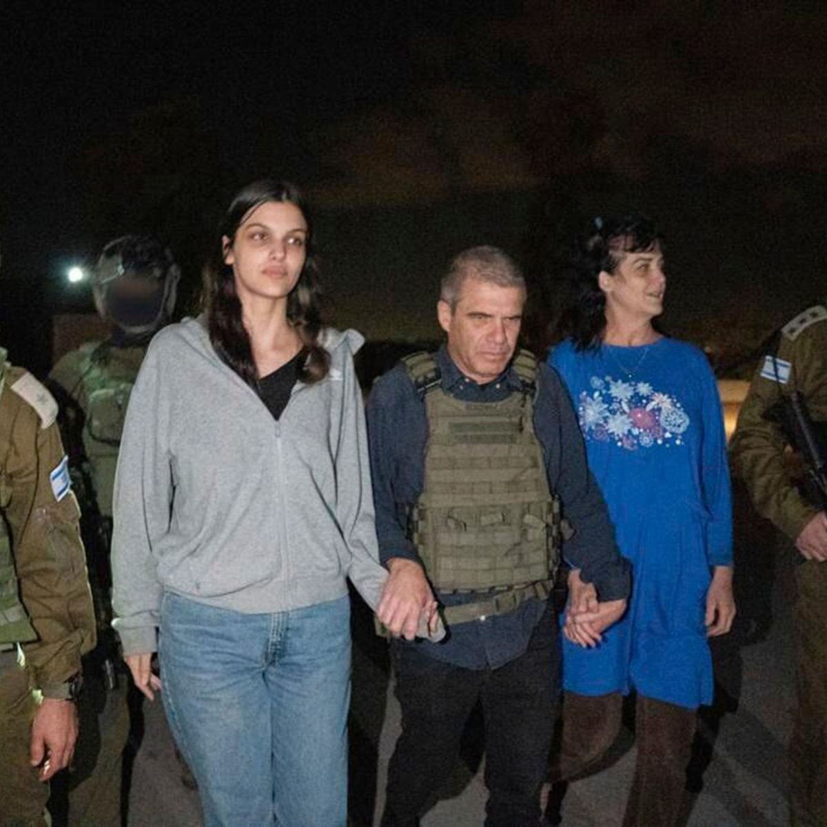 Judith Raanan und ihre 17-jährige Tochter Natalie waren bereits aus der Gefangenschaft im Gazastreifen freigelassen worden. - Foto: Uncredited/Government of Israel/dpa