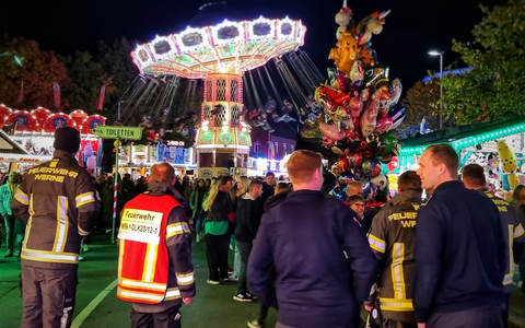 FW-WRN: Ein ruhiger Montag liegt hinter der Kirmes-Wachbereitschaft - Foto: presseportal.de