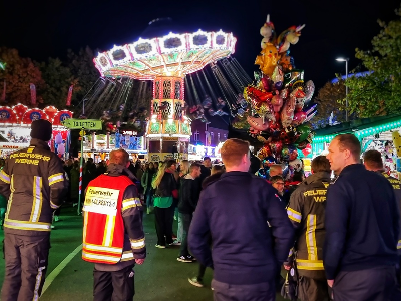 FW-WRN: Ein ruhiger Montag liegt hinter der Kirmes-Wachbereitschaft - Foto: presseportal.de