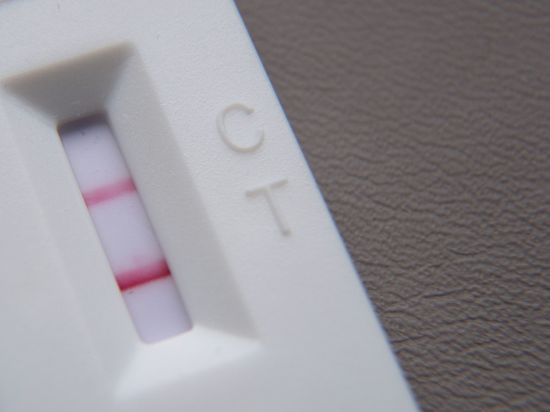 In Deutschland kursieren wie auch in anderen Ländern derzeit überwiegend Omikron-Sublinien wie EG.5 und XBB.1.16. - Foto: Sebastian Gollnow/dpa/Symbolbild