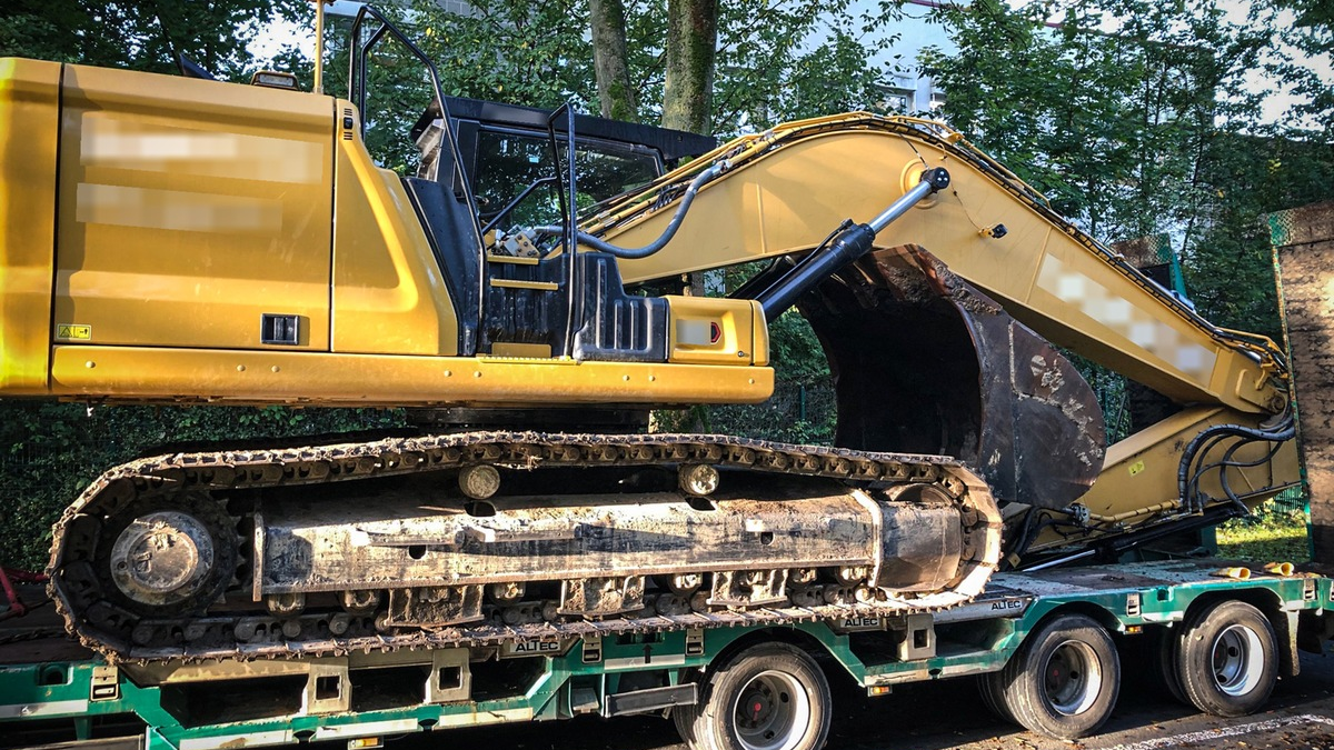 POL-BO: Wer baggert so früh am Baggerloch? Der Bagger nicht, den hat die Polizei gestoppt ... - Foto: presseportal.de