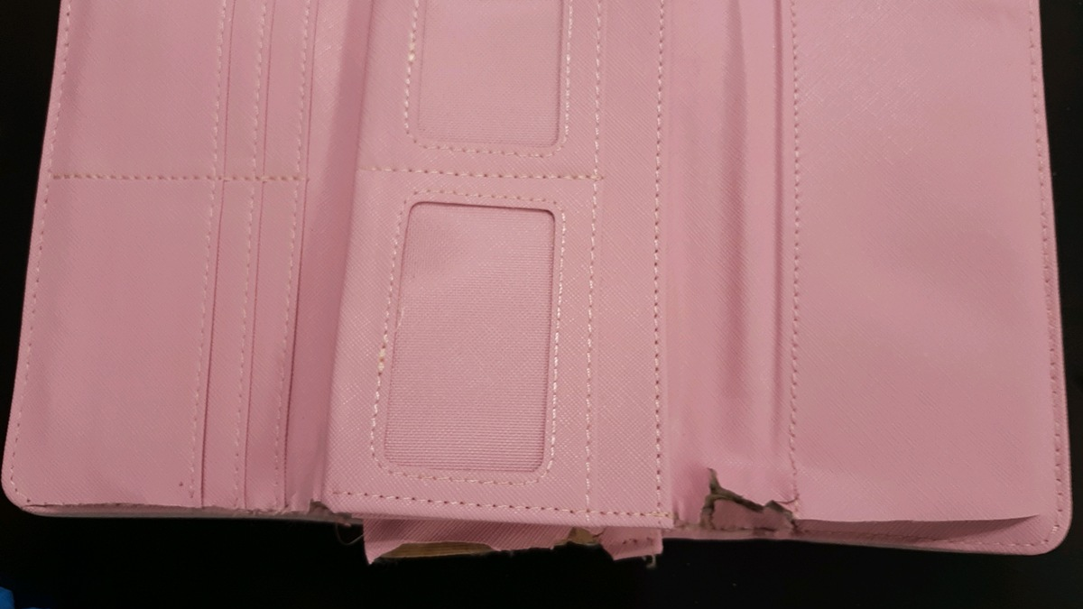 HZA-F: Zoll verhindert Schmuggel von über 100.000,- Euro am Frankfurter Flughafen - Foto: presseportal.de