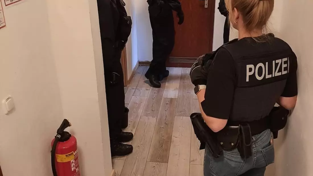 BPOLD-BBS: Bundespolizei gelingt erneut Schlag gegen Schleusungskriminalität - libanesischer Hauptbeschuldigter in Nordrhein-Westfalen verhaftet - Bild: presseportal.de