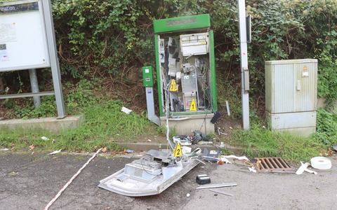 POL-DU: Rheinhausen: Fahrkartenautomat gesprengt - Polizei sucht Zeugen - Foto: presseportal.de