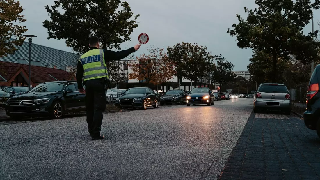 POL-Bremerhaven: Licht-Test-Aktion 2023 - Polizei führt Beleuchtungskontrollen für mehr Sicherheit im Straßenverkehr durch - Bild: presseportal.de