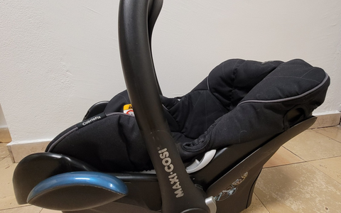 POL-WHV: Maxi-Cosi in Dienststelle abgegeben - Eigentümer/in gesucht: - Foto: presseportal.de