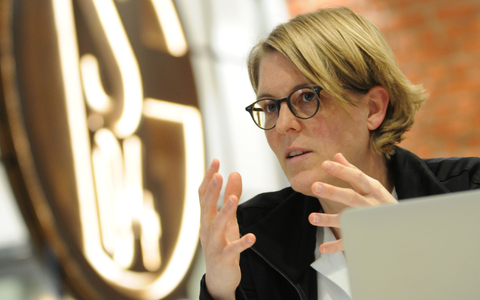 Die Finanzvorständin von Schalke 04, Christina Rühl-Hamers, konnte ein positives Ergebnis verkünden. - Foto: Wolf von Dewitz/dpa-Zentralbild/dpa Die Finanzvorständin von Schalke 04, Christina Rühl-Hamers, konnte ein positives Ergebnis verkünden. - Foto: Wolf von Dewitz/dpa-Zentralbild/dpa