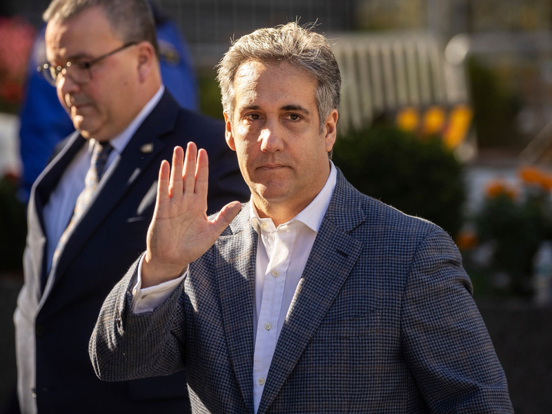 Michael Cohen, Ex-Anwalt des ehemaligen US-Präsidenten Trump, kommt zu einem Gericht in Manhattan im Rahmen des Betrugsprozesses gegen seinen früheren Arbeitgeber. - Foto: Yuki Iwamura/FR171758 AP/AP