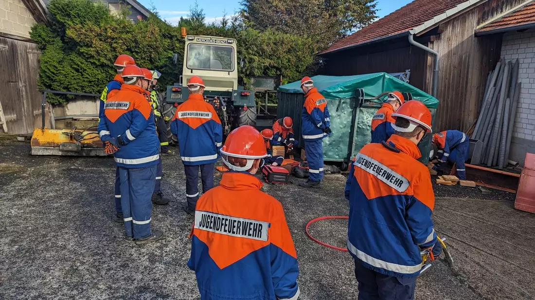FW-AR: 24 Stunden 'Übungsschicht' für die Jugendfeuerwehr - Bild: presseportal.de