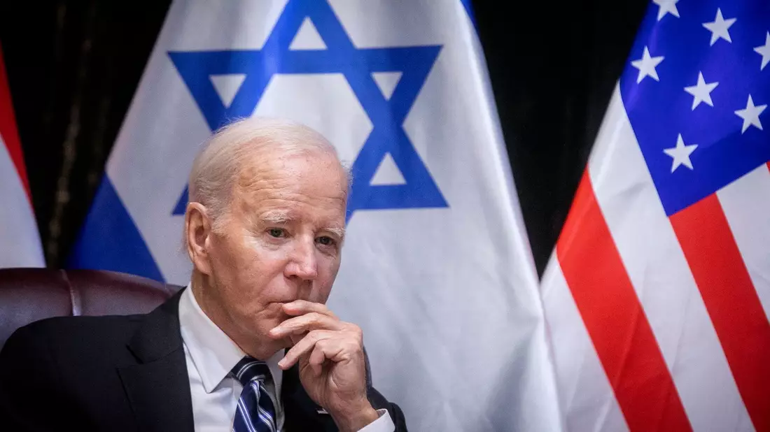 US-Präsident Joe Biden bei seinem Besuch in Tel Aviv am 18. Oktober. Die USA sind der wichtigste Verbündetete Israels. - Bild: Miriam Alster/Pool Flash 90/AP/dpa
