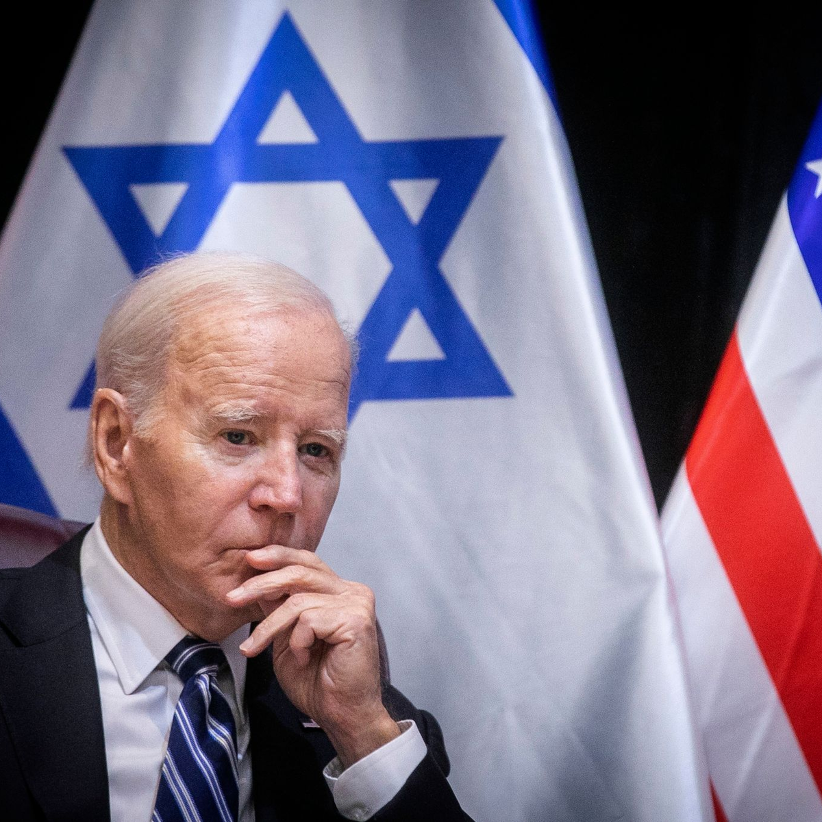 US-Präsident Joe Biden bei seinem Besuch in Tel Aviv am 18. Oktober. Die USA sind der wichtigste Verbündetete Israels. - Foto: Miriam Alster/Pool Flash 90/AP/dpa