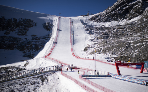 Auch vor dem diesjährigen Weltcup-Start stehen Klima- und Umweltthemen mehr im Fokus als der Sport. - Foto: Gian Ehrenzeller/Keystone/dpa