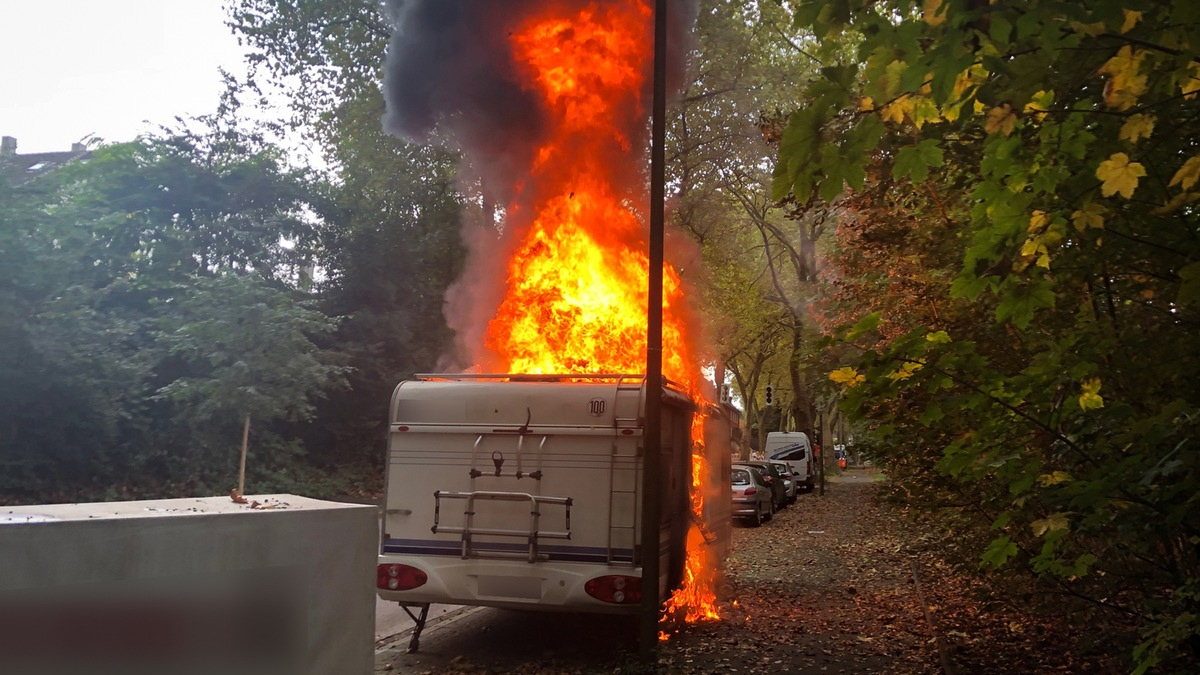 POL-BO: Zwei Fahrzeugbrände in Bochum - Polizei sucht Zeugen - Foto: presseportal.de