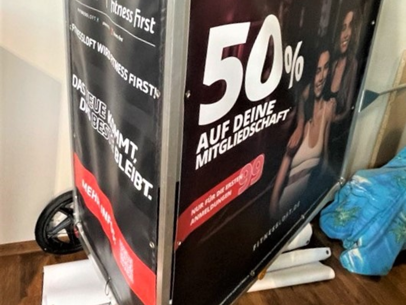 LPI-NDH: Zeugenaufruf: Fahrradanhänger gestohlen - Wer kann Hinweise geben? - Foto: presseportal.de