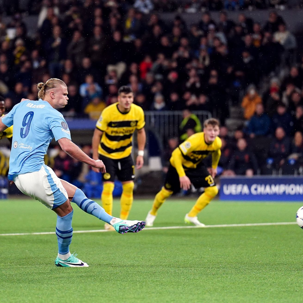 Ex-BVB-Torjäger Erling Haaland brachte Titelverteidiger Manchester City in Bern auf die Siegerstraße. - Foto: Zac Goodwin/PA Wire/dpa
