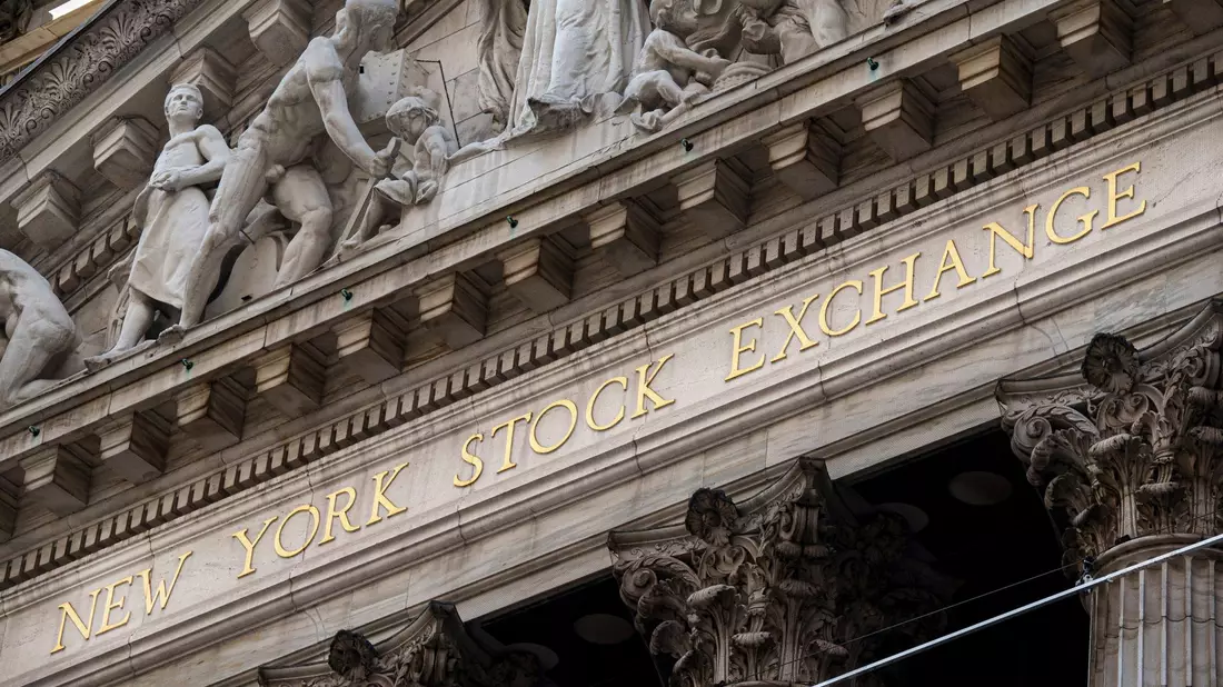 Quartalsberichte der Tech-Giganten trüben die Stimmung an der New Yorker Börse. - Bild: J. David Ake/AP/dpa