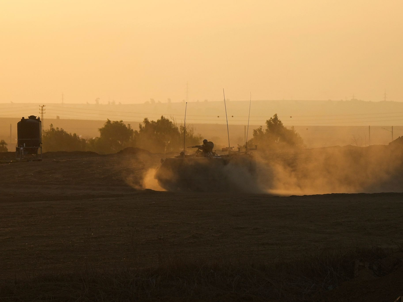 Seit mehr als 15 Monaten dauert der Gaza-Krieg schon. (Archivbild) - Foto: Tsafrir Abayov/AP/dpa