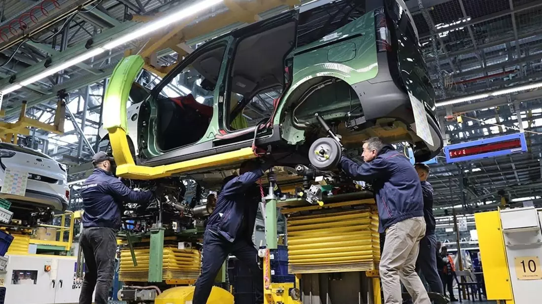 Brandneuer Firmen- und Familienfreund: Fertigung des Ford Transit Courier und Tourneo Courier startet - Bild: presseportal.de