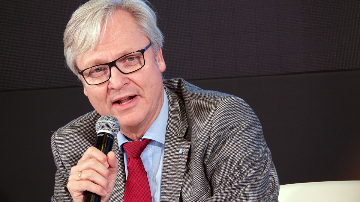 Martin Wansleben, Hauptgeschäftsführer des Deutschen Industrie- und Handelskammertages (DIHK), sieht aktuell keine Anzeichen für einen echten Aufschwung. - Foto: Ulf Mauder/dpa