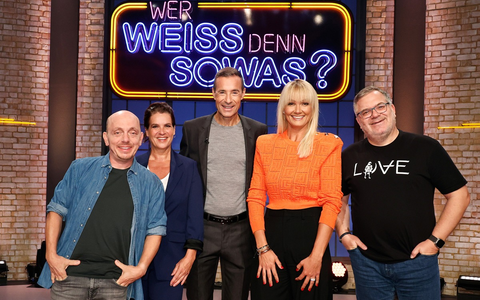 Das Sportlegenden-Duell: Katarina Witt und Franziska van Almsick bei Wer weiß denn sowas? / Das Wissensquiz vom 30. Oktober bis 3. November 2023, um 18:00 Uhr im Ersten - Foto: presseportal.de