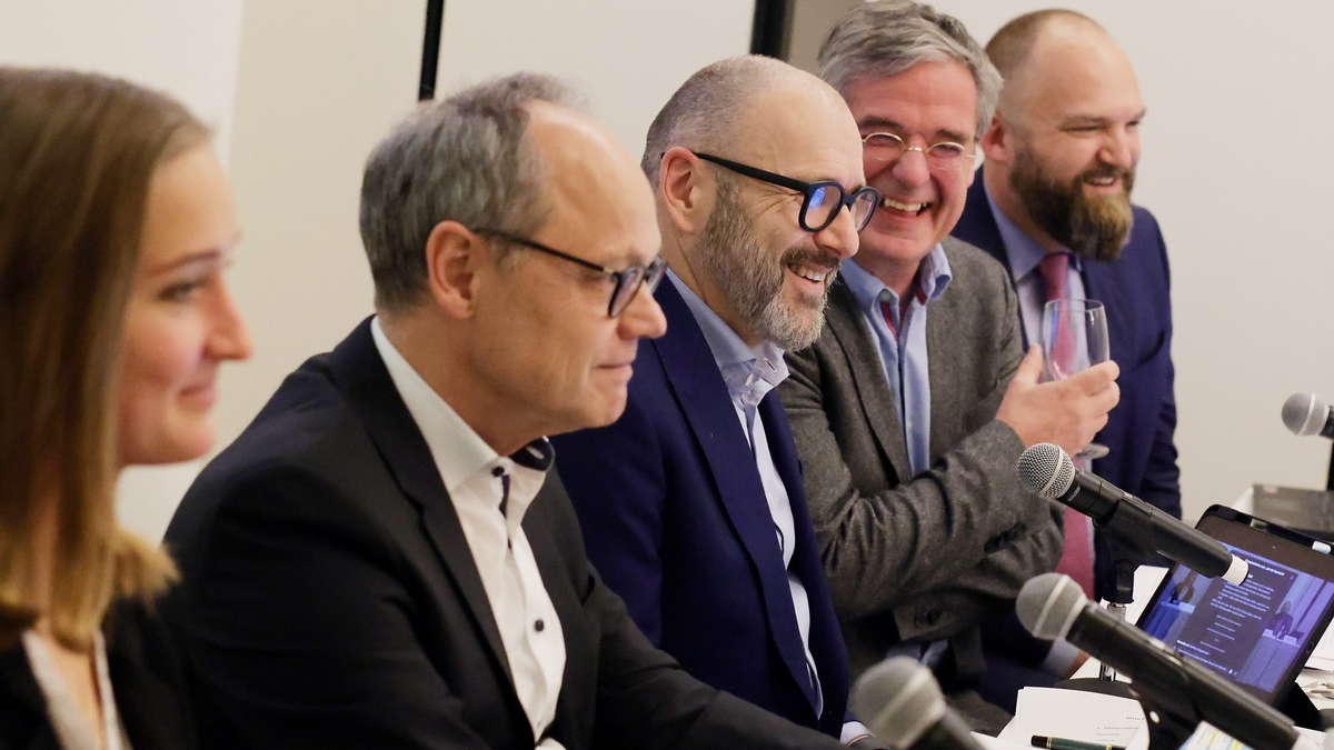 Weckruf für die Demokratie: Deutsche Medien wollen mit einem 