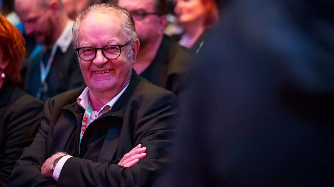 Stefan Paul bei der Verleihung des Hofer Filmpreises. - Bild: Daniel Vogl/dpa