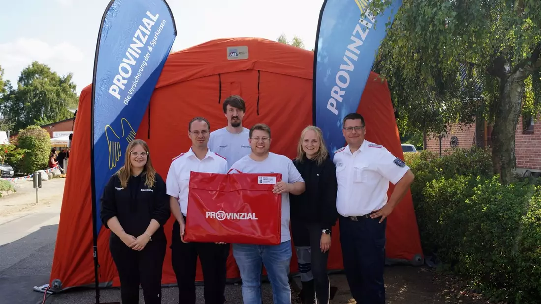 FW Eutin: Mobiler Rauchverschluss für die Feuerwehr Neudorf - Bild: presseportal.de