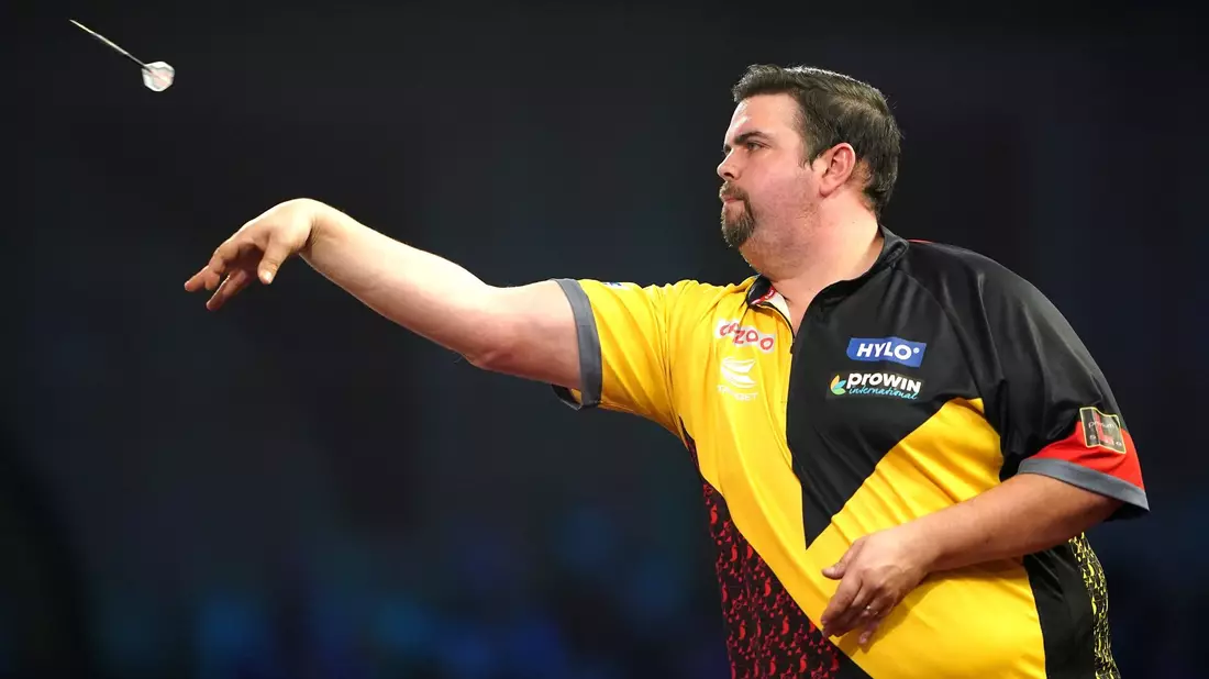 Gabriel Clemens musste sich Peter Wright mit 5:6 geschlagen geben. - Bild: Zac Goodwin/PA Wire/dpa/Archivbild