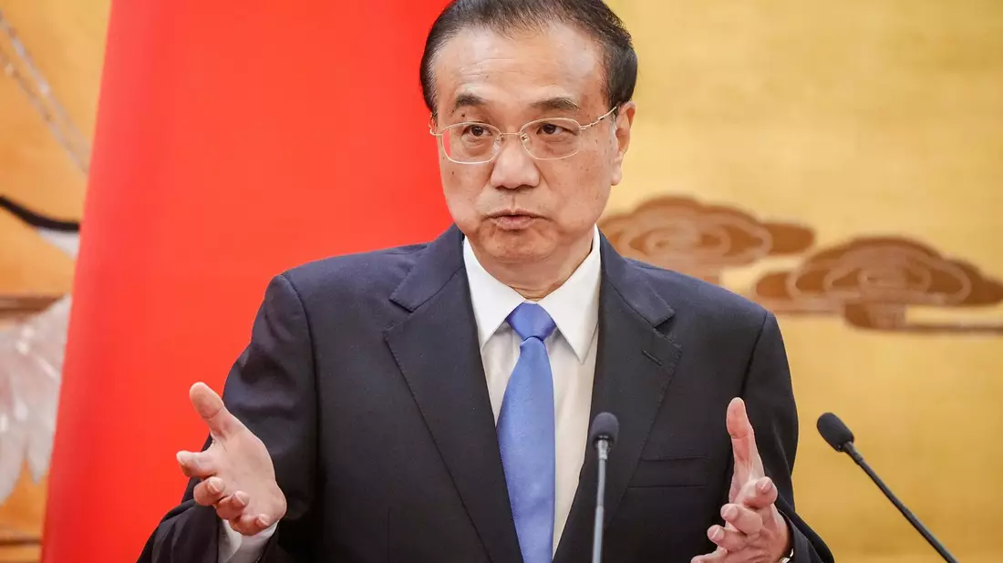 Li Keqiang, damals Ministerpräsident der Volksrepublik China, bei einer Pressekonferenz am 04.11.2022 in Peking. - Bild: Kay Nietfeld/dpa