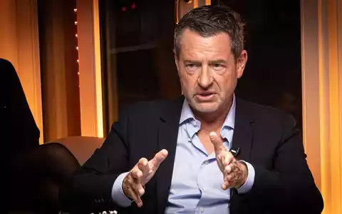 Kai Diekmann im Salon Schinkelplatz: Christian Wulff ist am Umgang mit der Wahrheit gescheitert - Foto: inside-wirtschaft.de