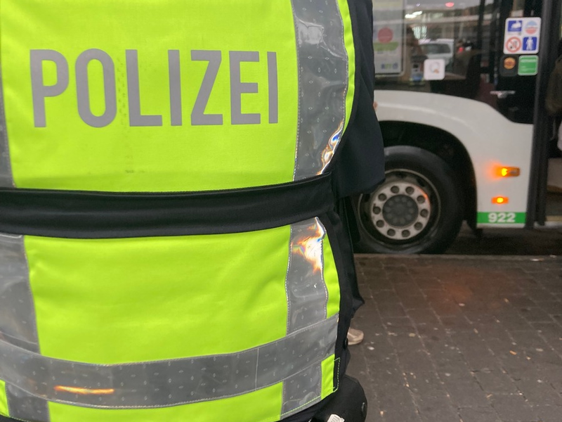 POL-HA: Uniformierte Polizisten begleiten erneut Busverkehr - Foto: presseportal.de