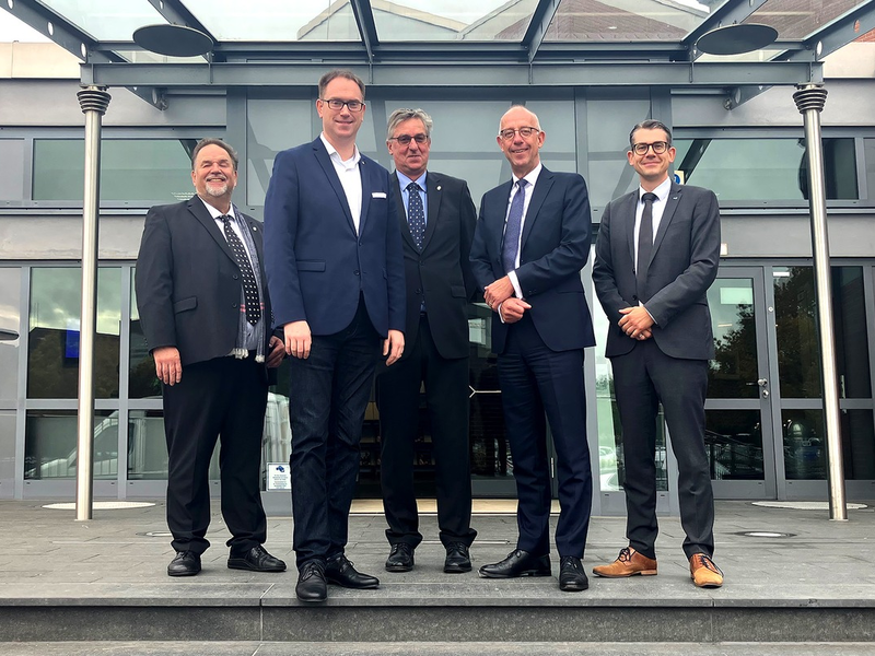Einzigartige Lernortkooperation der beruflichen Bildung / Lübecks Bürgermeister Jan Lindenau zu Besuch am Campus Hörakustik - Foto: presseportal.de
