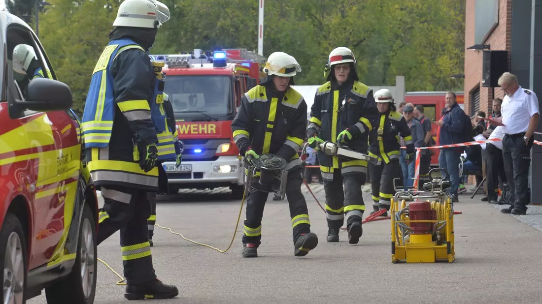 FW Stuttgart: Über 300 Einsatzkräfte erfolgreich mit dem Feuerwehr-Leistungsabzeichen ausgezeichnet - Bild: presseportal.de