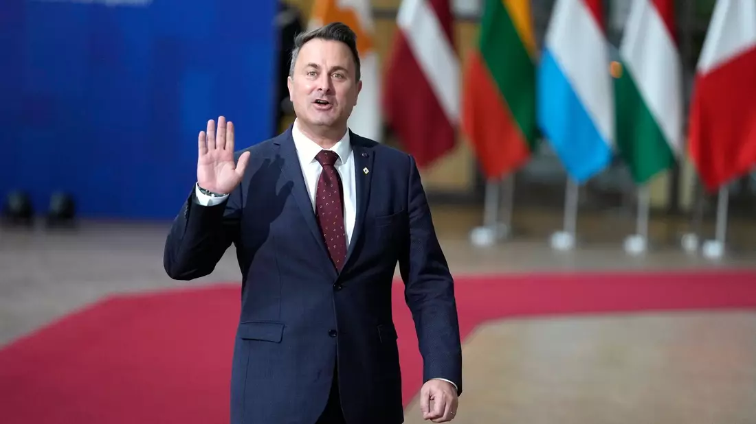 Der luxemburgische Premierminister Xavier Bettel wirft Orban Erpressungsversuche gegen die EU vor. - Bild: Virginia Mayo/AP/dpa