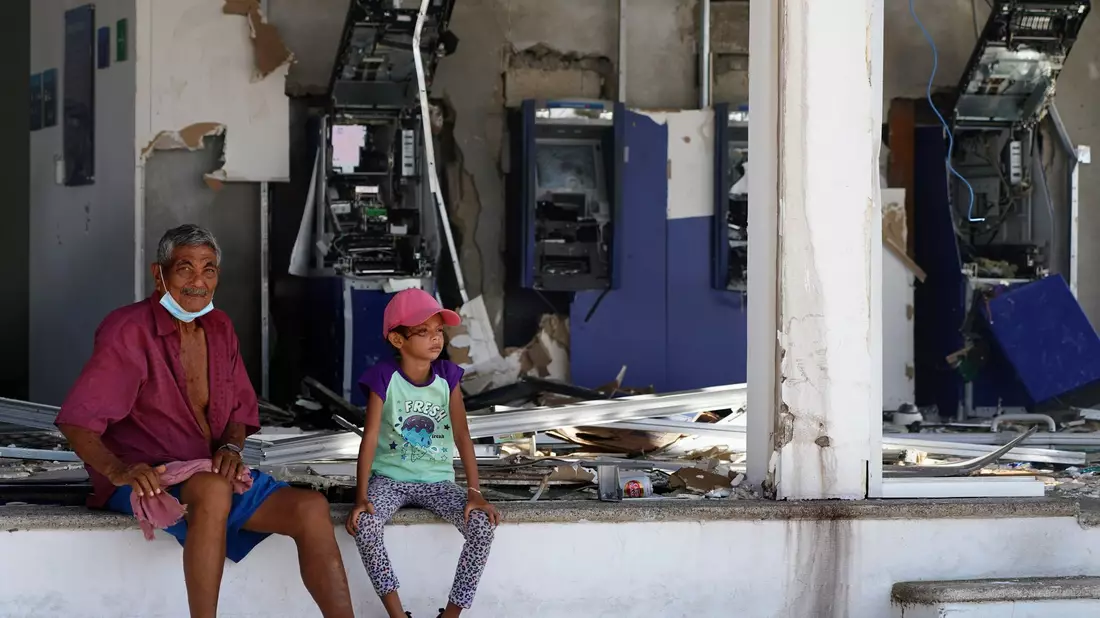 «Otis» ist dort als Hurrikan der höchsten Stufe 5 auf die Küste im mexikanischen Badeort Acapulco getroffen. - Bild: Marco Ugarte/AP/dpa