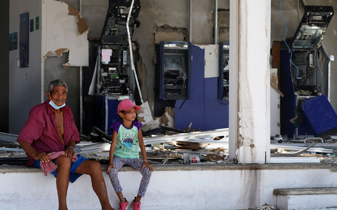 «Otis» ist dort als Hurrikan der höchsten Stufe 5 auf die Küste im mexikanischen Badeort Acapulco getroffen. - Foto: Marco Ugarte/AP/dpa