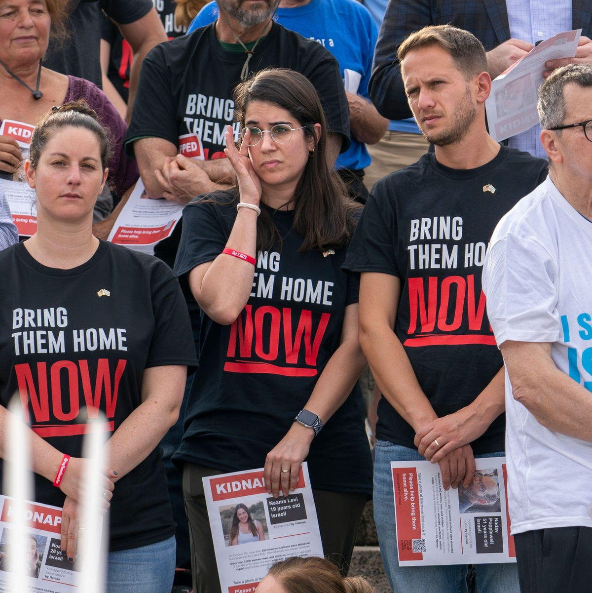 Menschen versammeln sich am Lincoln Memorial in Washington, um die Freilassung der von der Hamas in Gaza entführten Geiseln zu fordern. - Foto: J. Scott Applewhite/AP/dpa