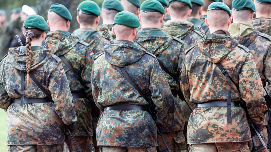 Soldaten der Bundeswehr im mecklenburgischen Hagenow. - Bild: Markus Scholz/dpa