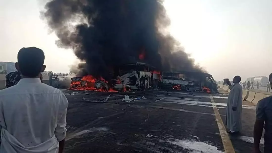 Bei einem Zusammenstoß mehrerer Fahrzeuge auf einer Schnellstraße in Ägypten sind mindestens 32 Menschen ums Leben gekommen. - Bild: ---/XinHua/dpa