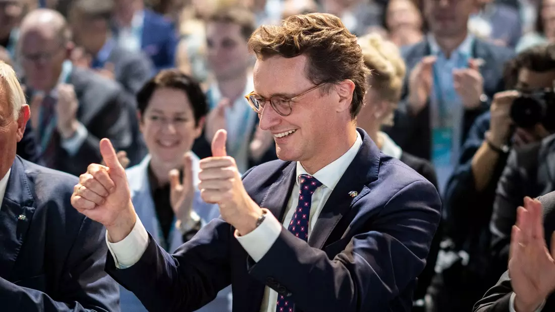 Hendrik Wüst (CDU) wird als Vorsitzender der NRW-CDU beim Landesparteitag wiedergewählt. - Bild: Christoph Reichwein/dpa