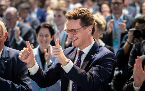 Hendrik Wüst (CDU) wird als Vorsitzender der NRW-CDU beim Landesparteitag wiedergewählt. - Foto: Christoph Reichwein/dpa