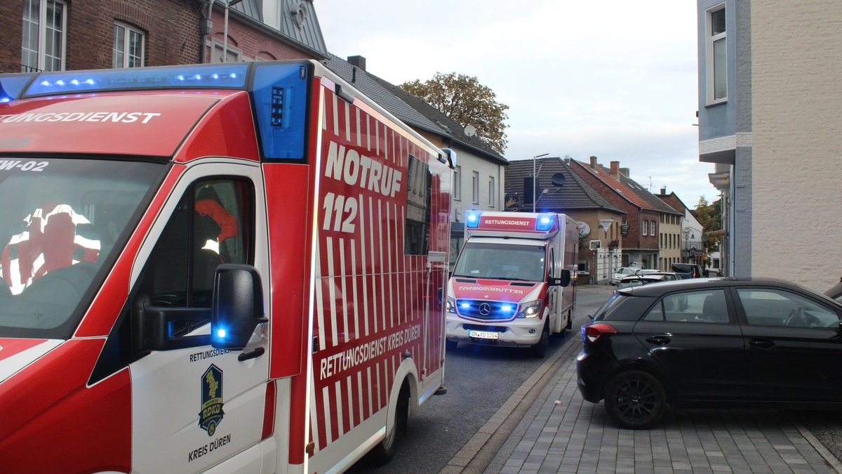 POL-DN: Autofahrer übersieht Passanten beim Ausparken - Foto: presseportal.de