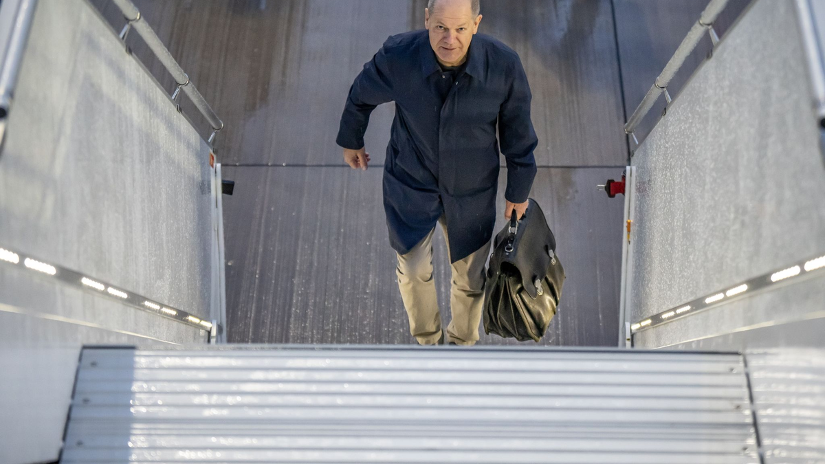 Für Olaf Scholz ist es bereits die dritte größere Afrika-Reise seit Amtsantritt. - Foto: Michael Kappeler/dpa