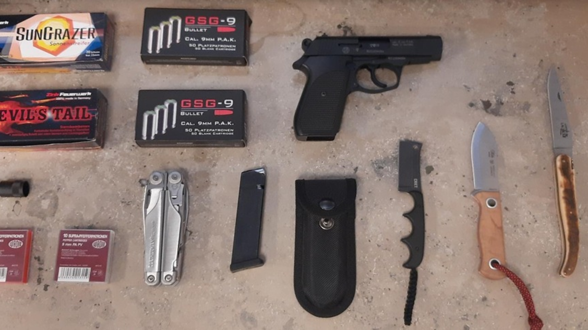 BPOL-HB: Fahrgäste im ICE verunsichert: Schwer bewaffneter Mann rempelt Bundespolizisten an - Foto: presseportal.de